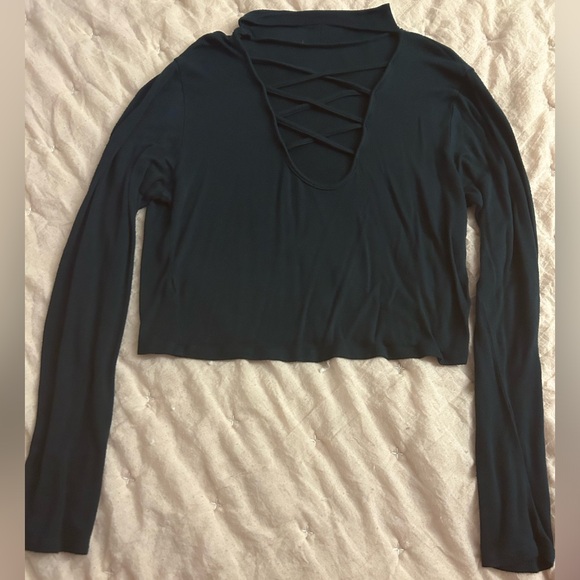 Charlotte Russe Green Criss Cross Low Cut Crop Top - Picture 1 of 8
